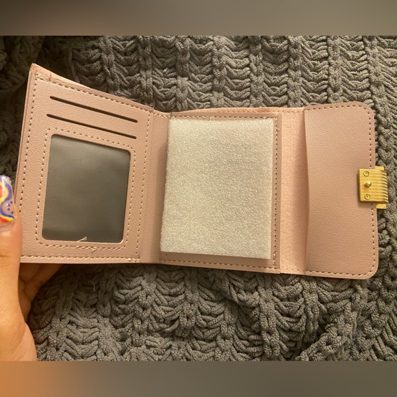Mauve Wallet - Picture 9 of 13